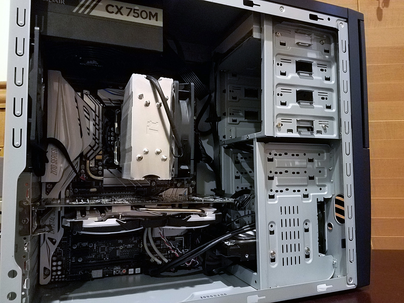 Illustration for article titled Remember those early-mid 2000s gaming cases?
